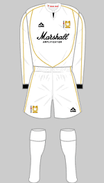 Milton Keynes Dons 2004-2006 Kit