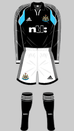 newcastle united 2000 away kit